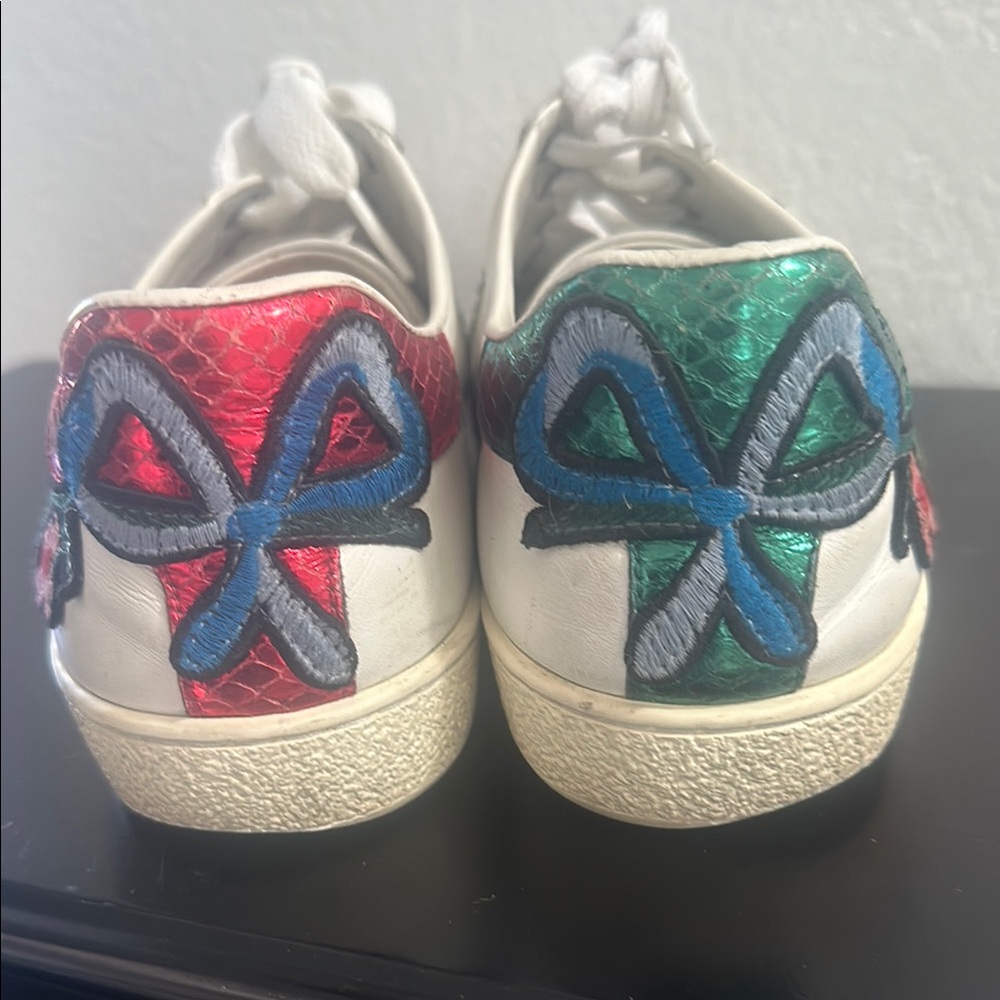 Gucci White Sneakers with Red & Green Floral Embroidery - Picture 3 of 8
